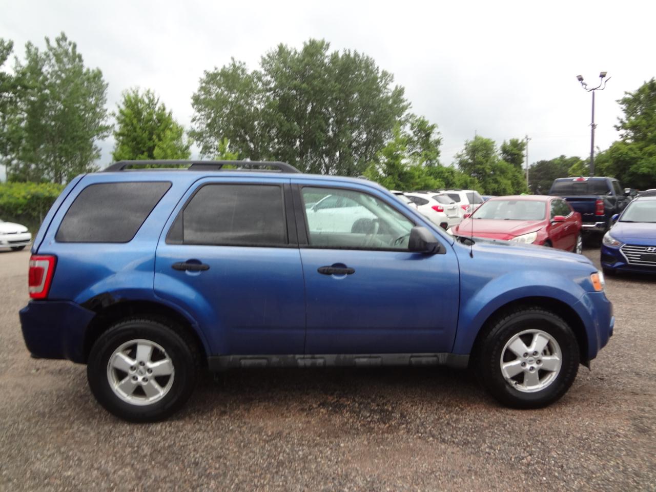 Ford Escape XLT FWD 2010