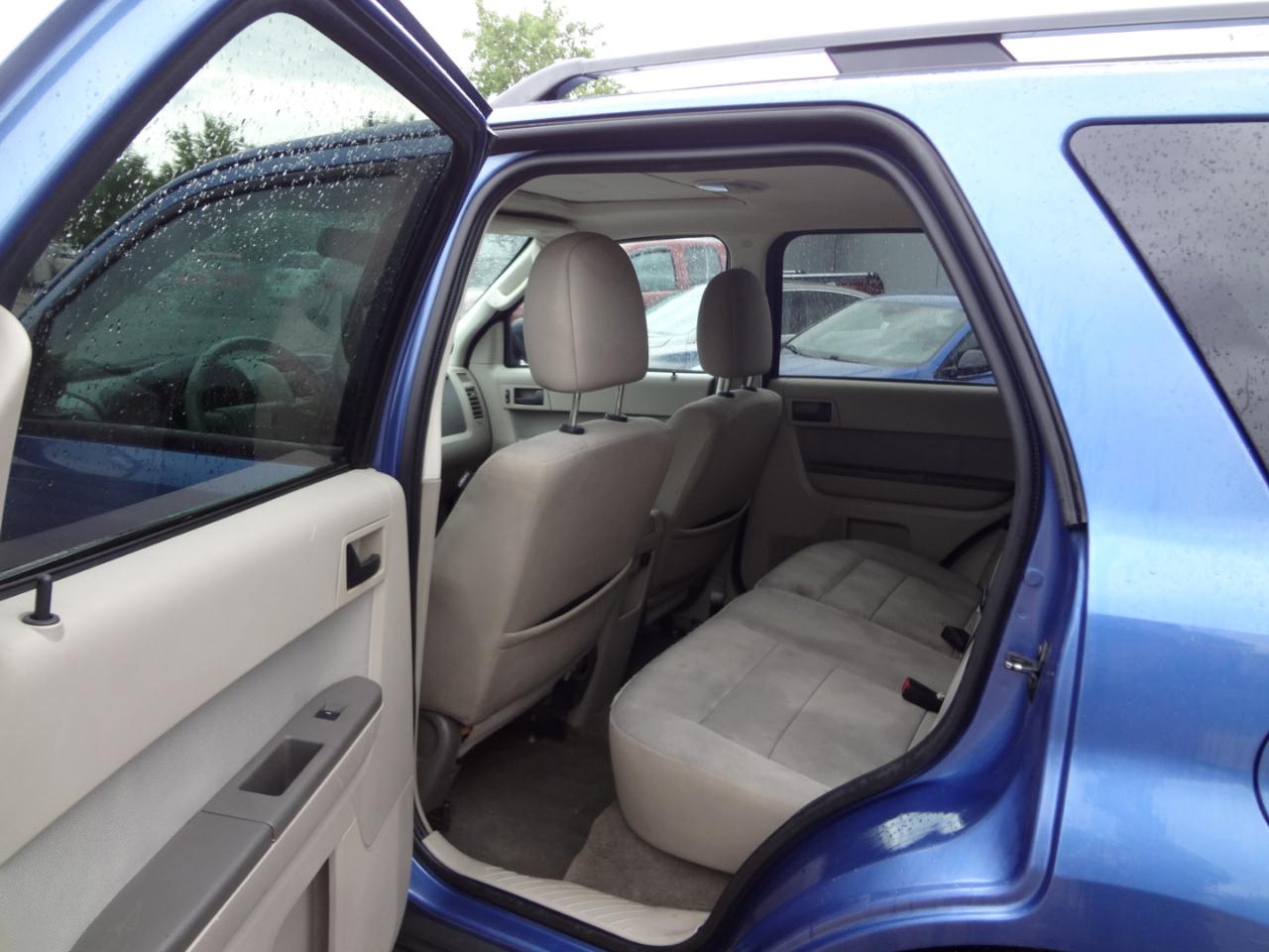 Ford Escape XLT FWD 2010