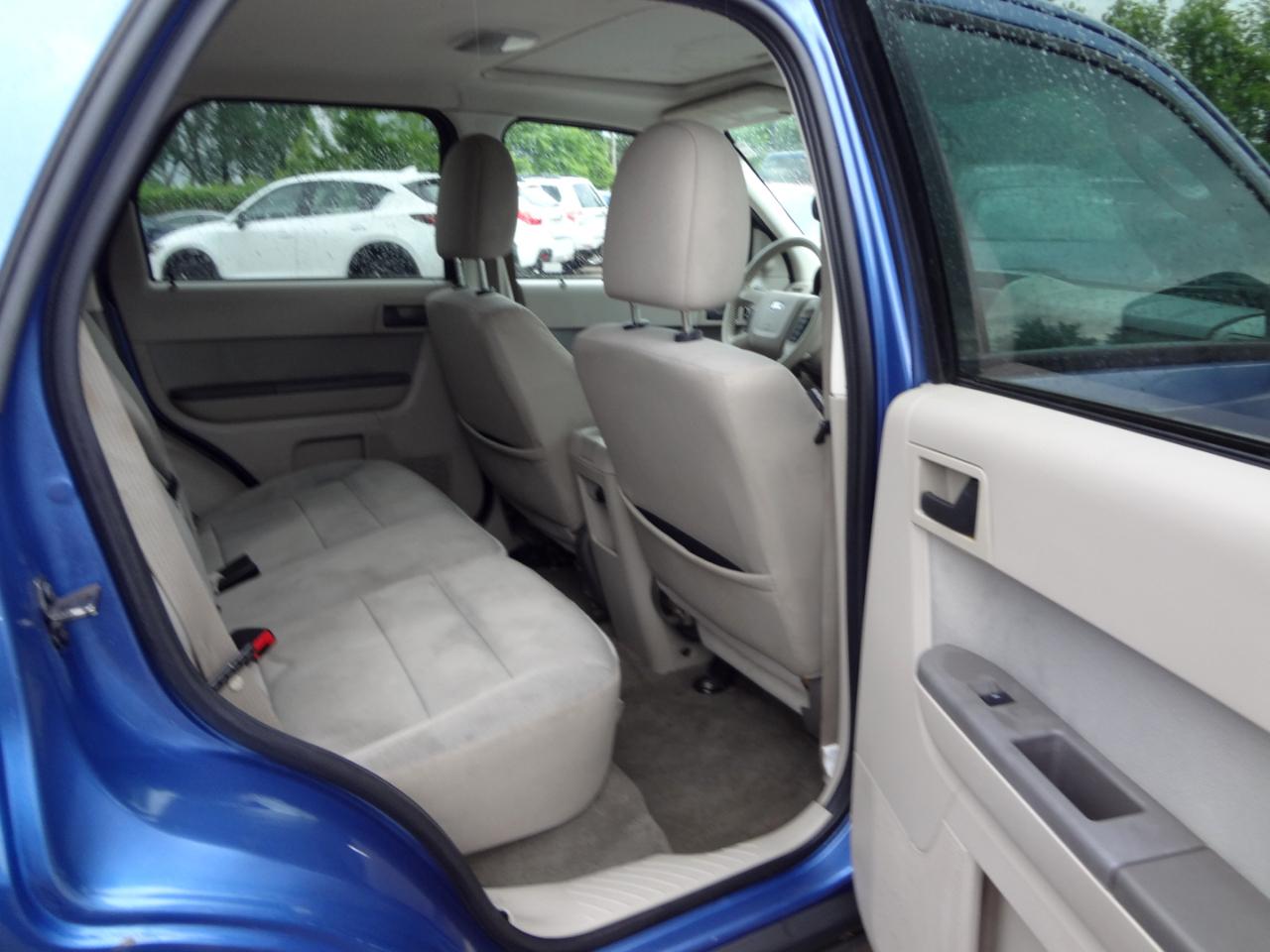Ford Escape XLT FWD 2010