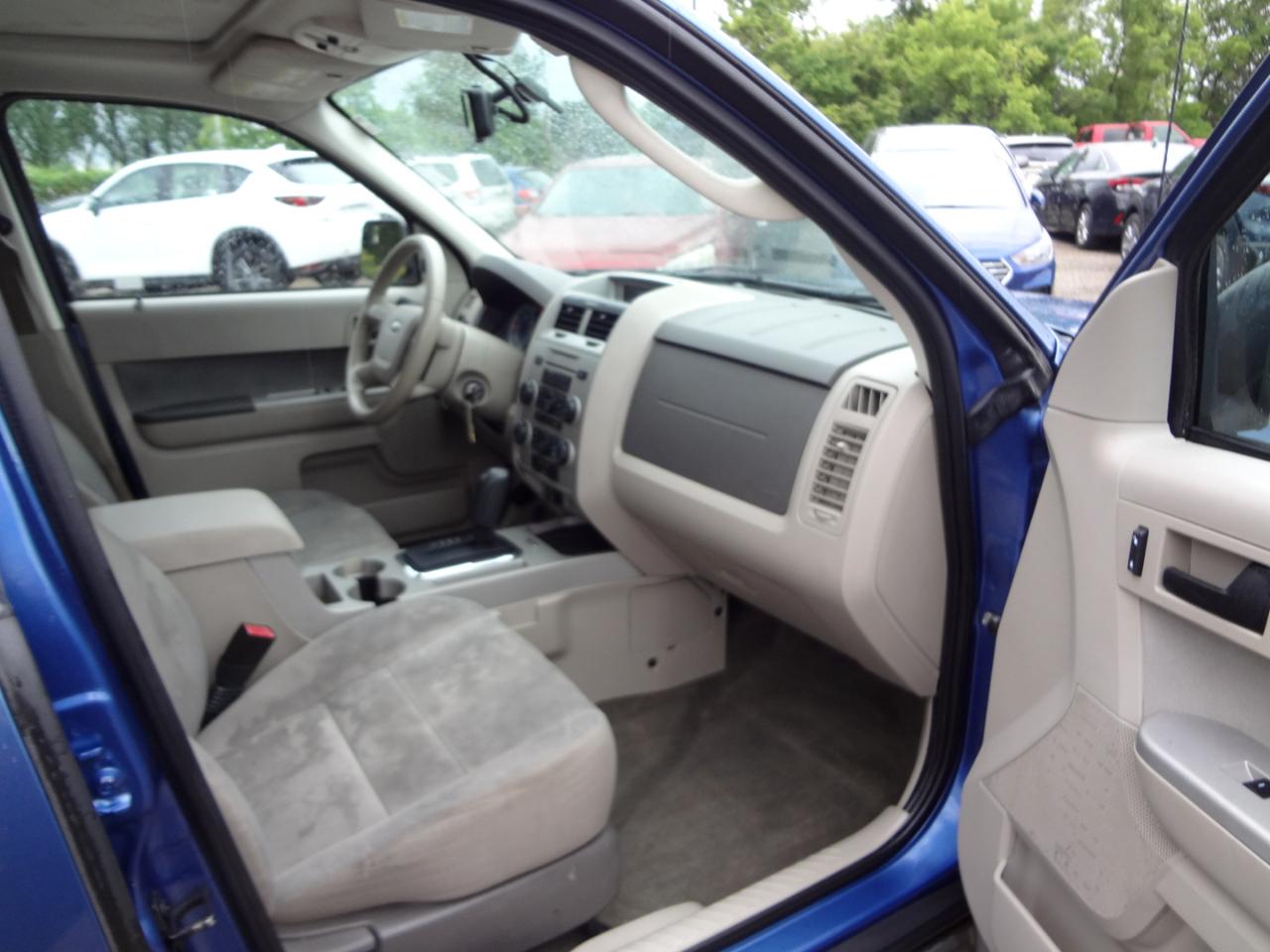 Ford Escape XLT FWD 2010