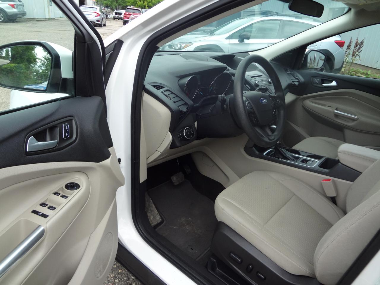 Ford Escape SE FWD 2017