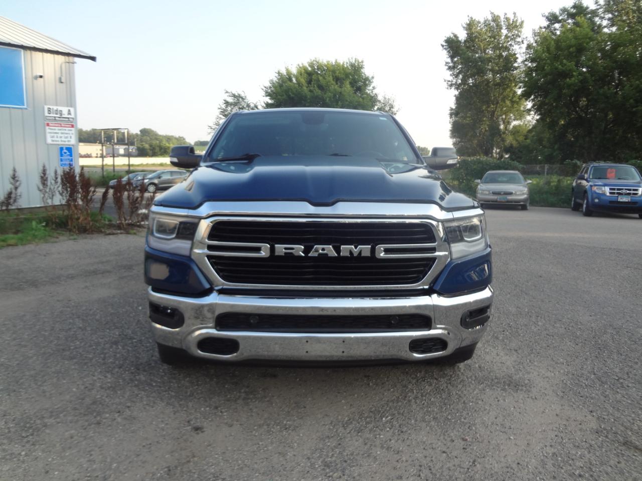 RAM 1500 Big Horn Crew Cab SWB 4WD 2020