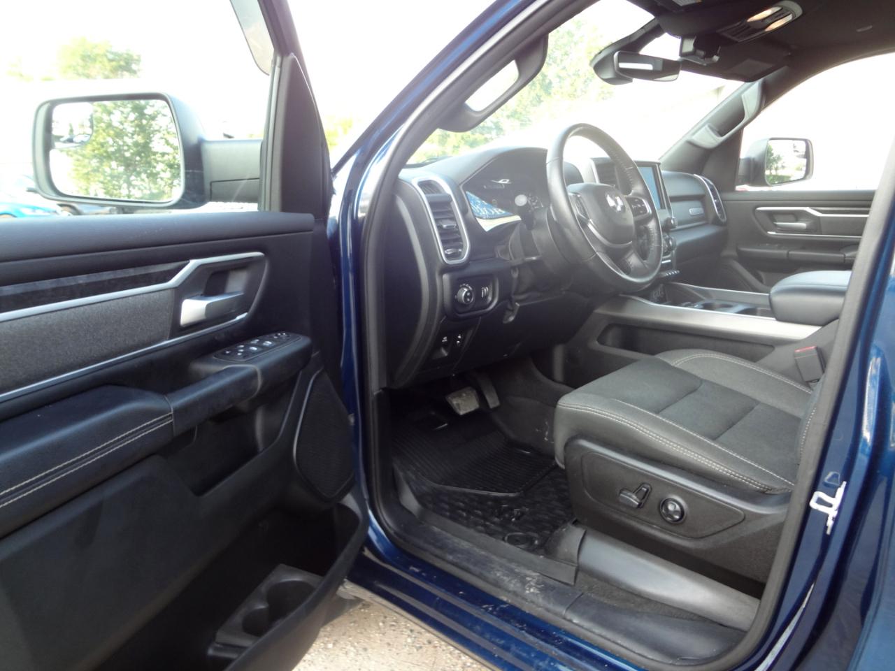 RAM 1500 Big Horn Crew Cab SWB 4WD 2020