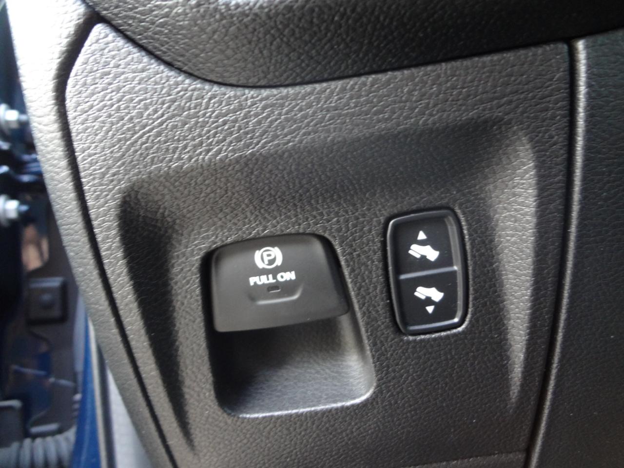 RAM 1500 Big Horn Crew Cab SWB 4WD 2020