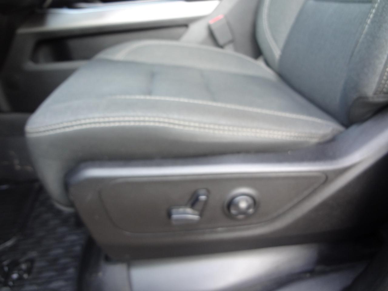 RAM 1500 Big Horn Crew Cab SWB 4WD 2020