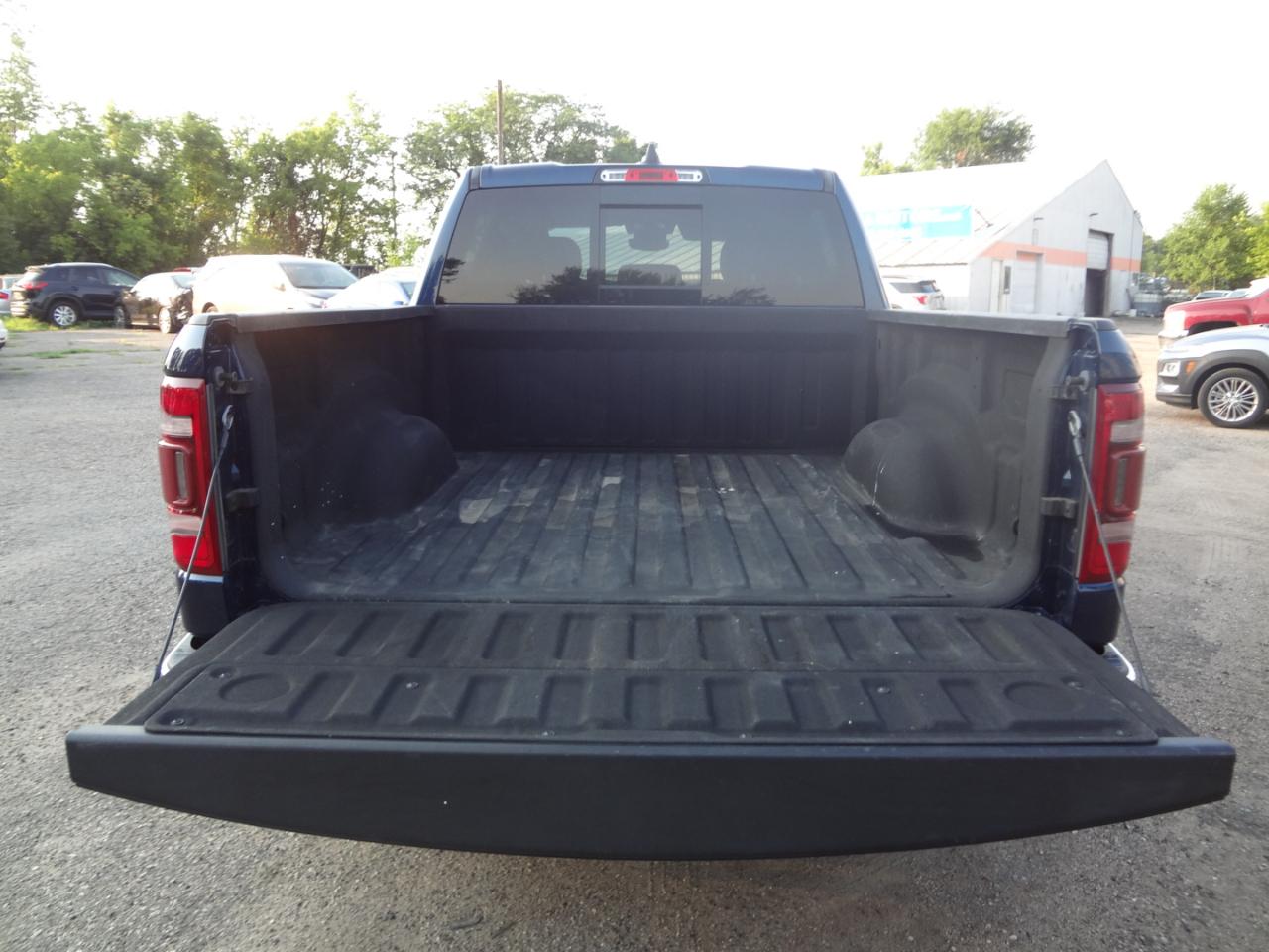 RAM 1500 Big Horn Crew Cab SWB 4WD 2020