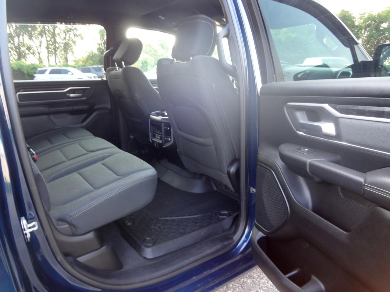 RAM 1500 Big Horn Crew Cab SWB 4WD 2020
