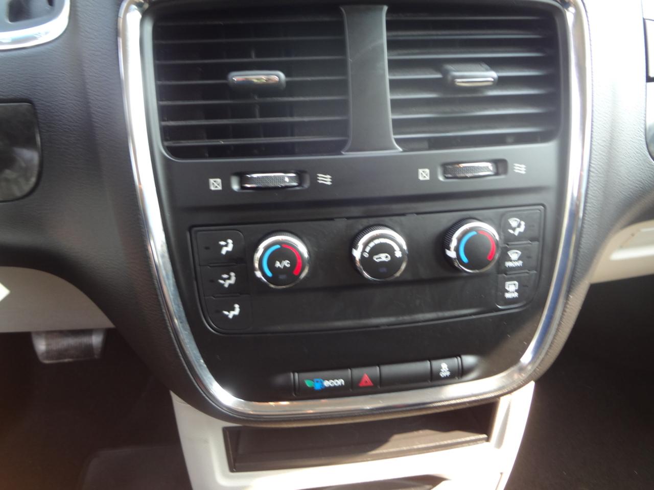 Dodge Grand Caravan SE 2016