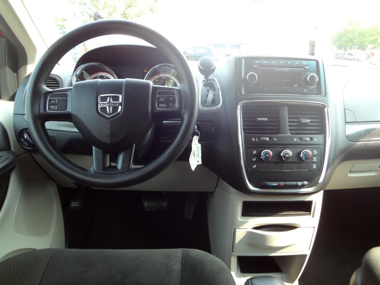 Dodge Grand Caravan SE 2016