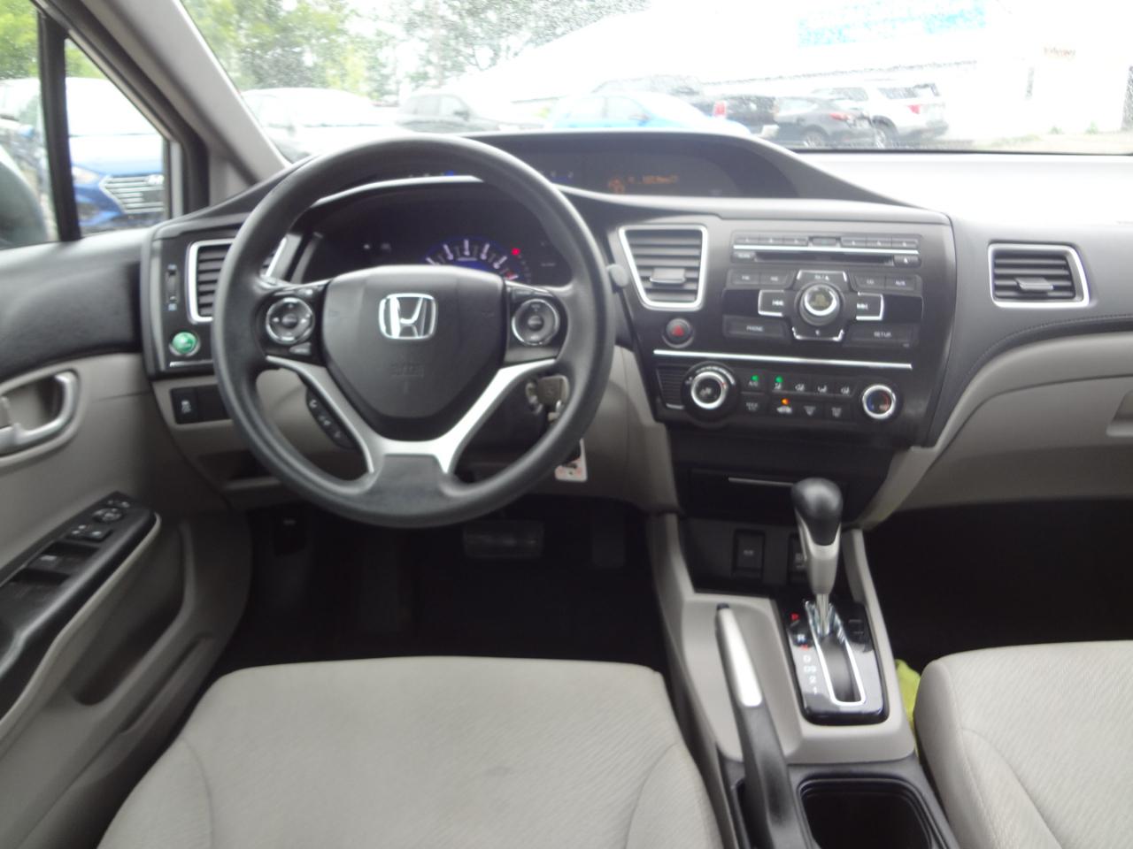 Honda Civic LX Sedan 5-Speed AT 2013