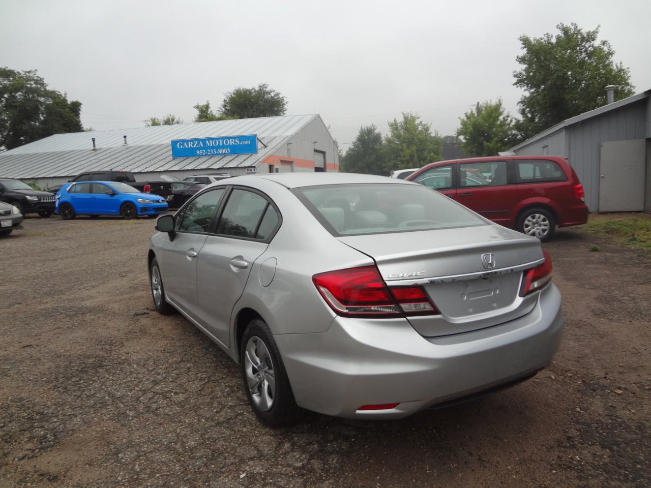 Honda Civic LX Sedan 5-Speed AT 2013
