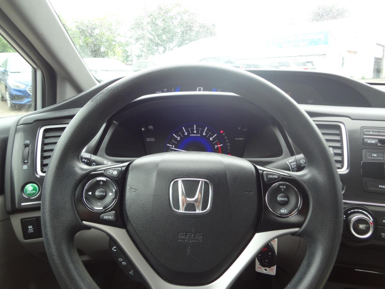 Honda Civic LX Sedan 5-Speed AT 2013