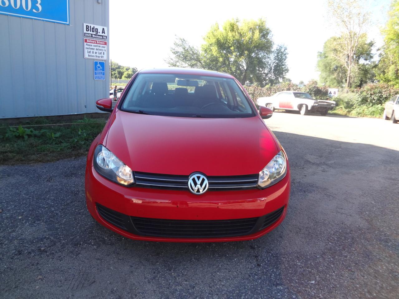 Volkswagen Golf 2.5L Conv & Sunroof 4 Door PZEV 2013