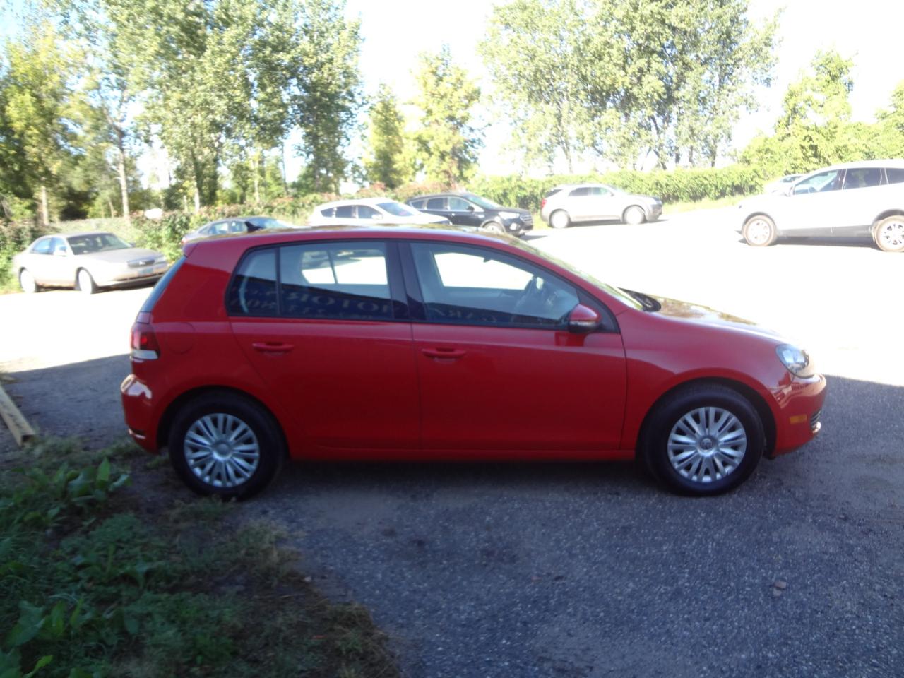 Volkswagen Golf 2.5L Conv & Sunroof 4 Door PZEV 2013