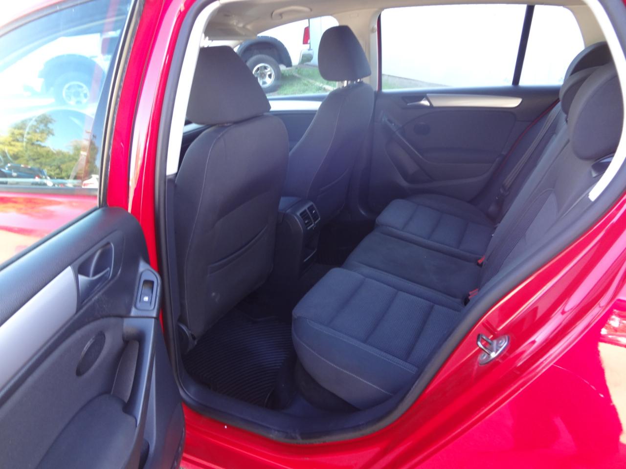 Volkswagen Golf 2.5L Conv & Sunroof 4 Door PZEV 2013