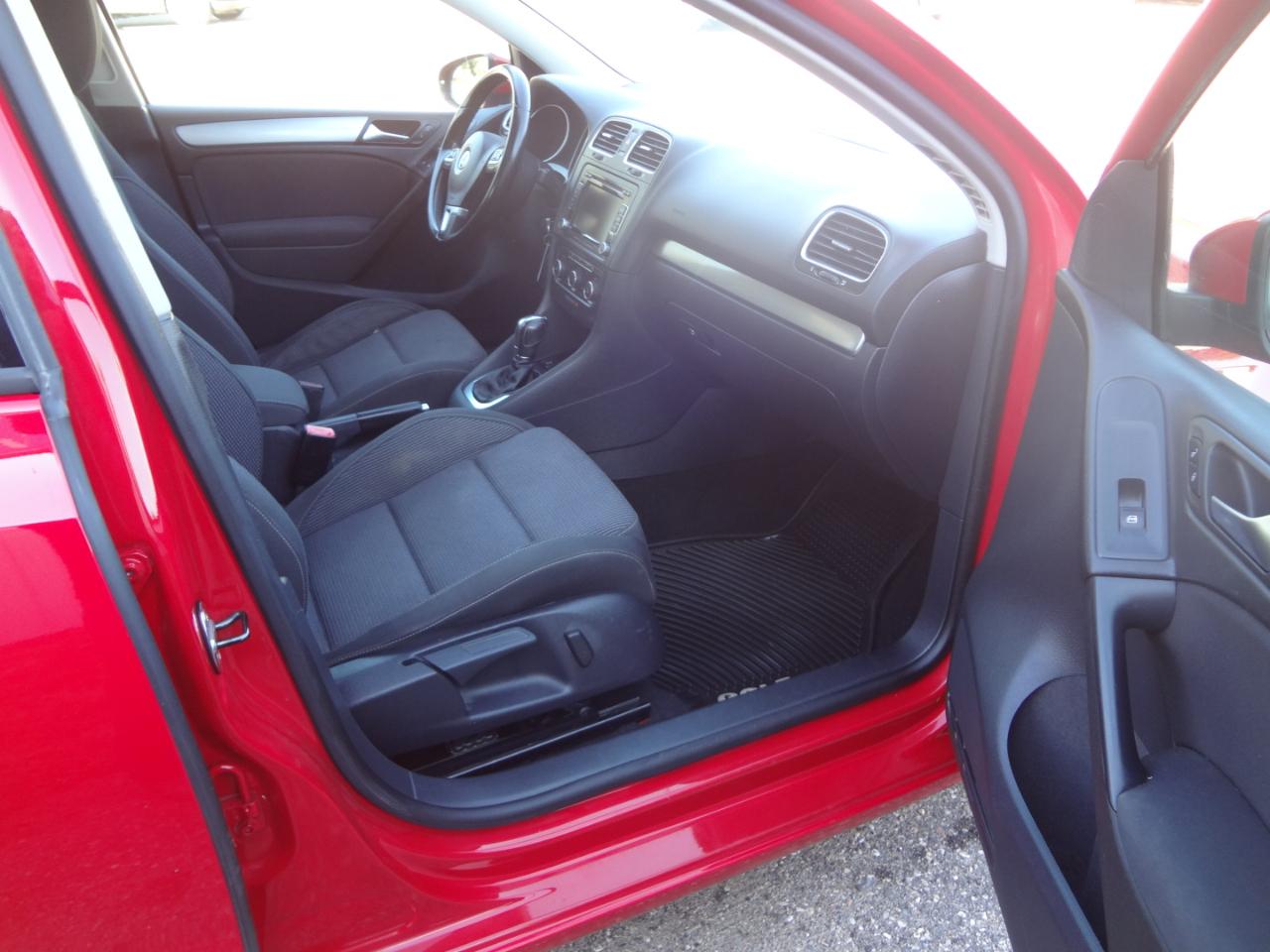 Volkswagen Golf 2.5L Conv & Sunroof 4 Door PZEV 2013