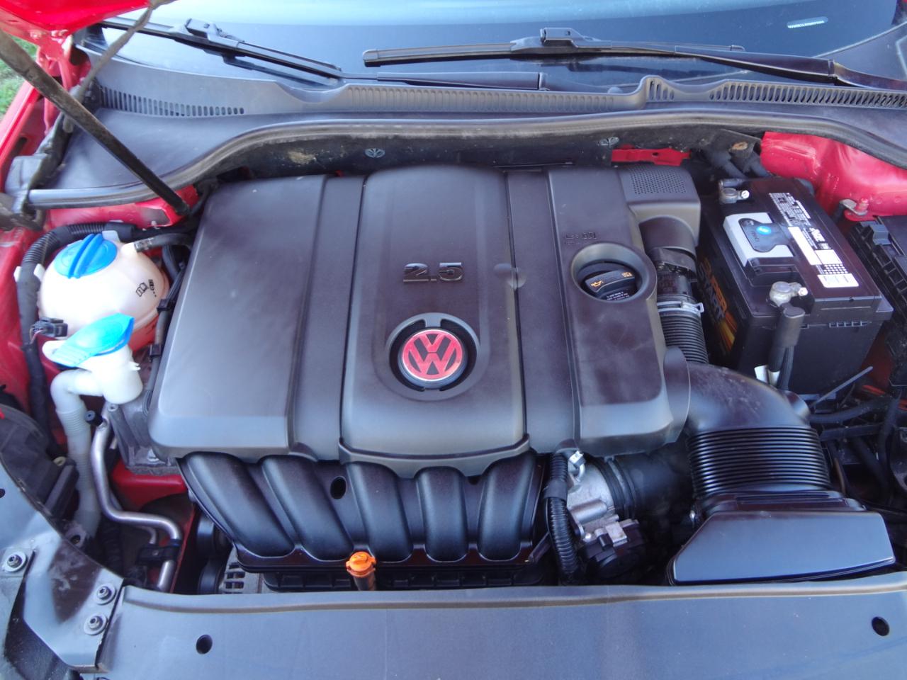 Volkswagen Golf 2.5L Conv & Sunroof 4 Door PZEV 2013