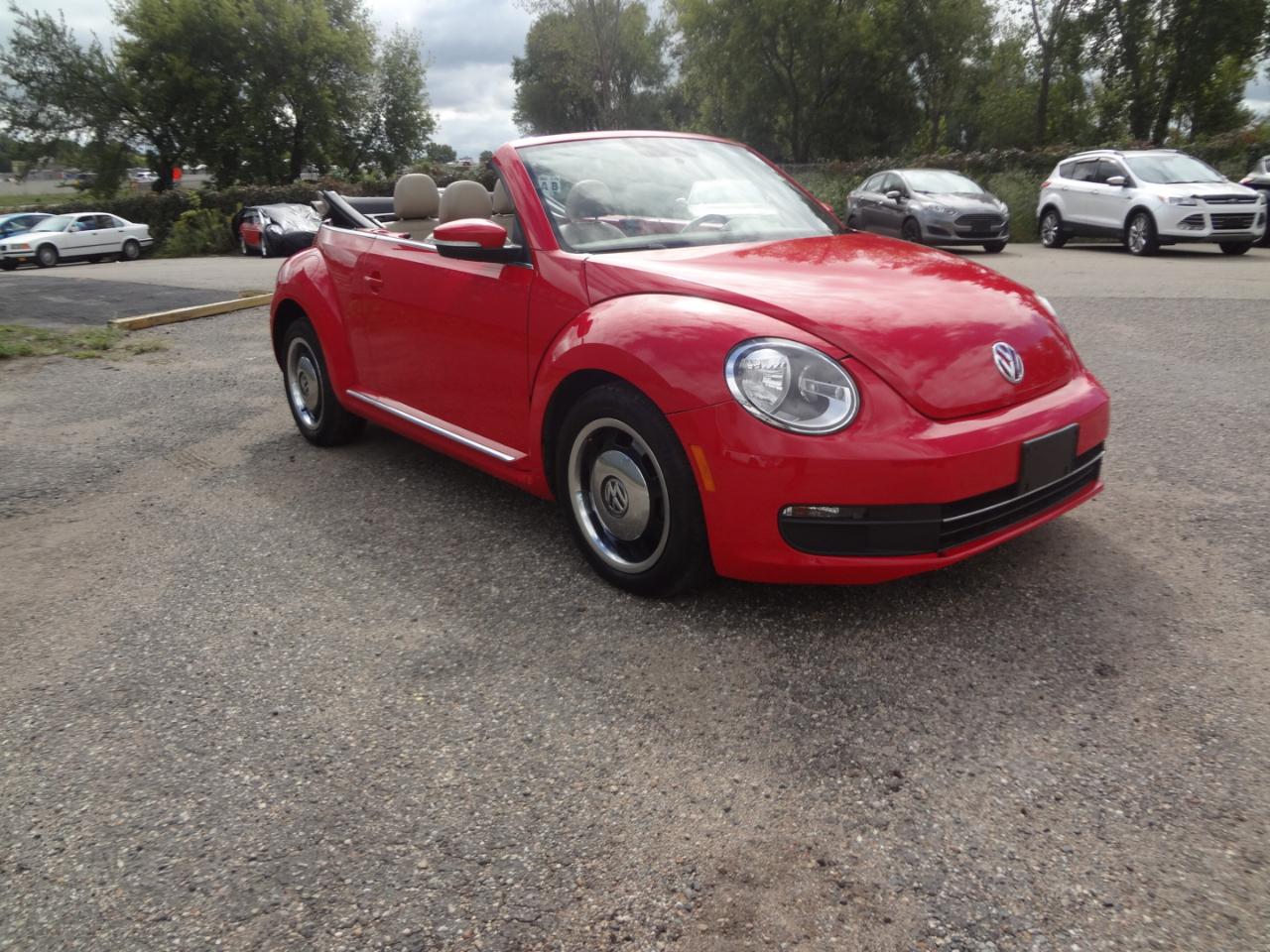 Volkswagen Beetle 2.5L Convertible 2013