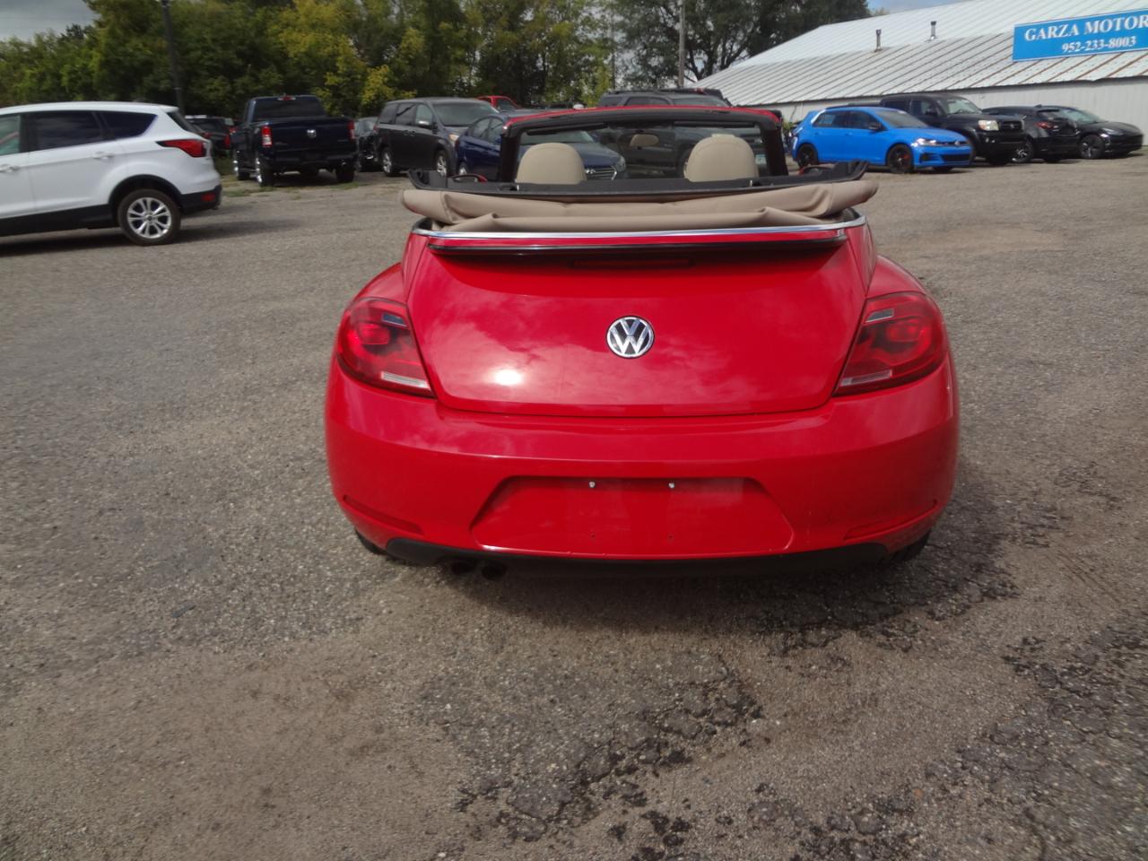 Volkswagen Beetle 2.5L Convertible 2013