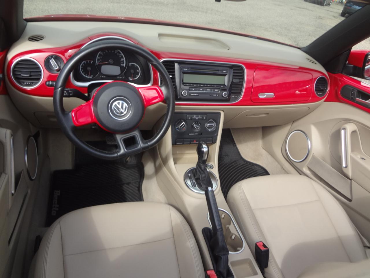 Volkswagen Beetle 2.5L Convertible 2013
