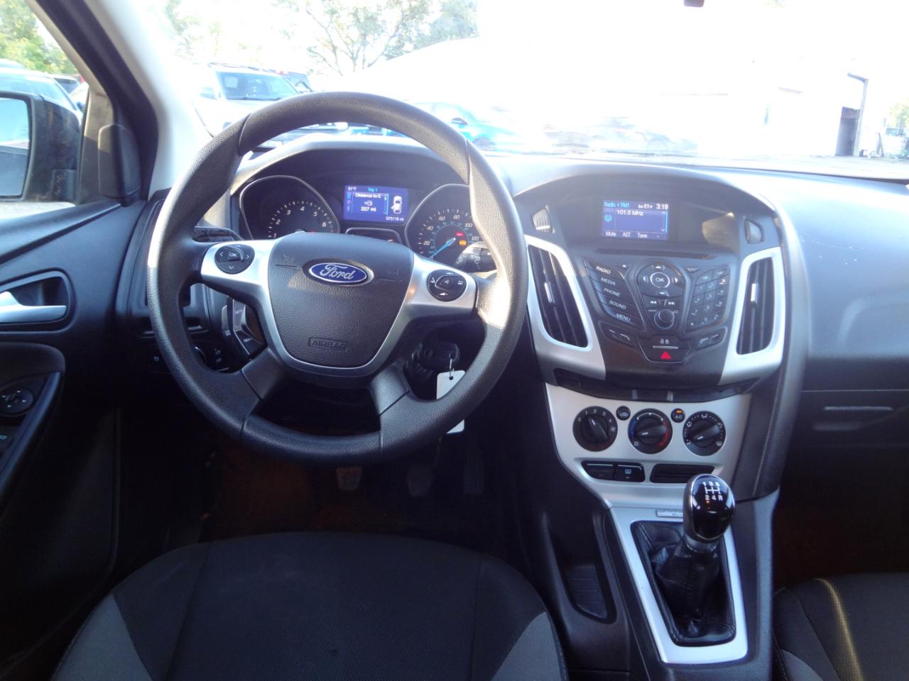 Ford Focus SE Hatch 2014