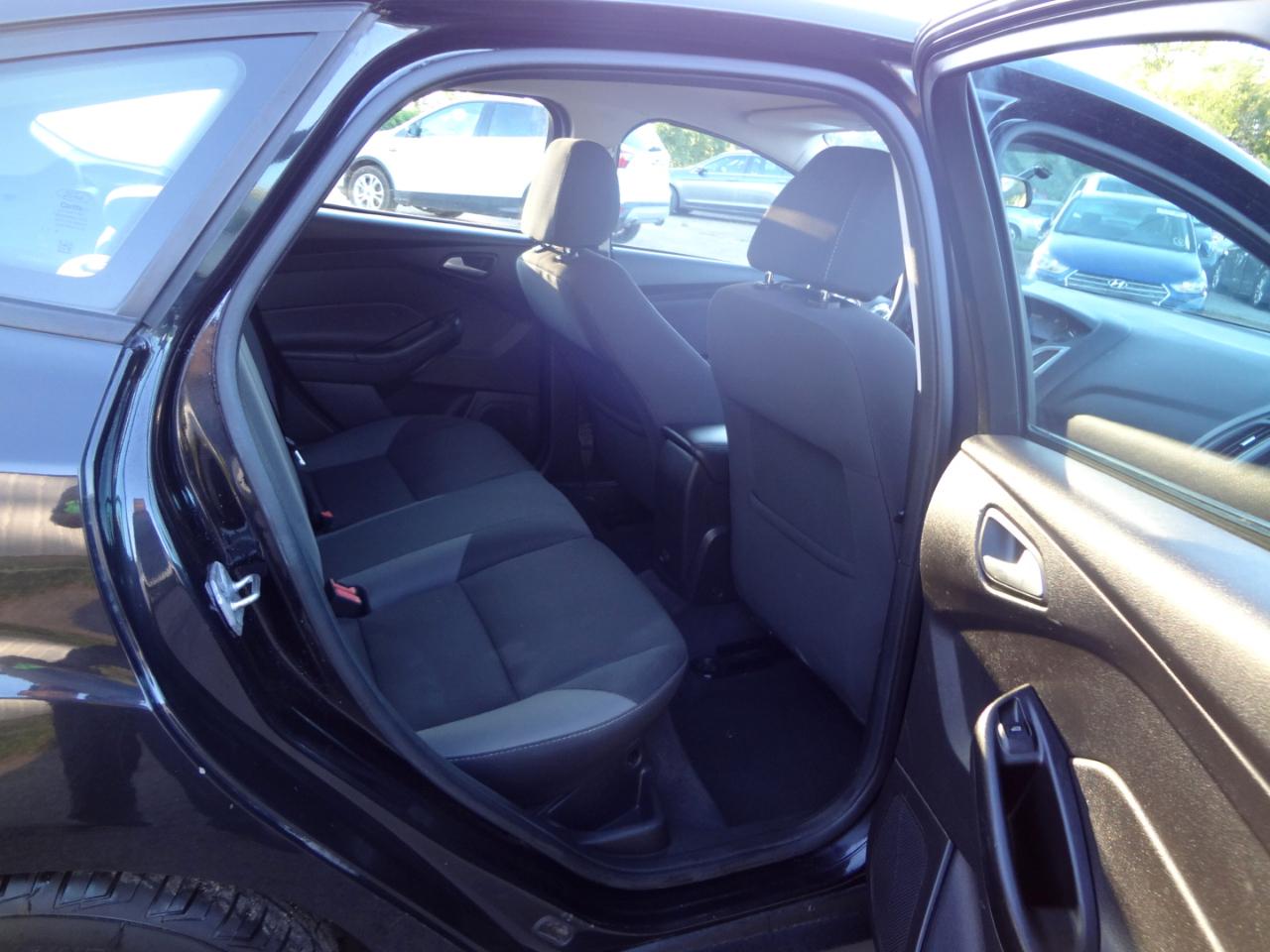 Ford Focus SE Hatch 2014