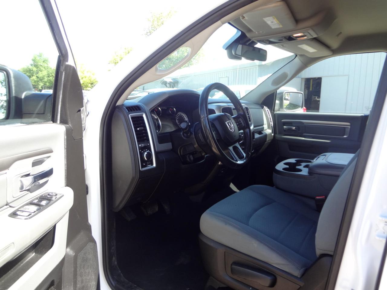 RAM 1500 Classic Tradesman Crew Cab SWB 4WD 2019