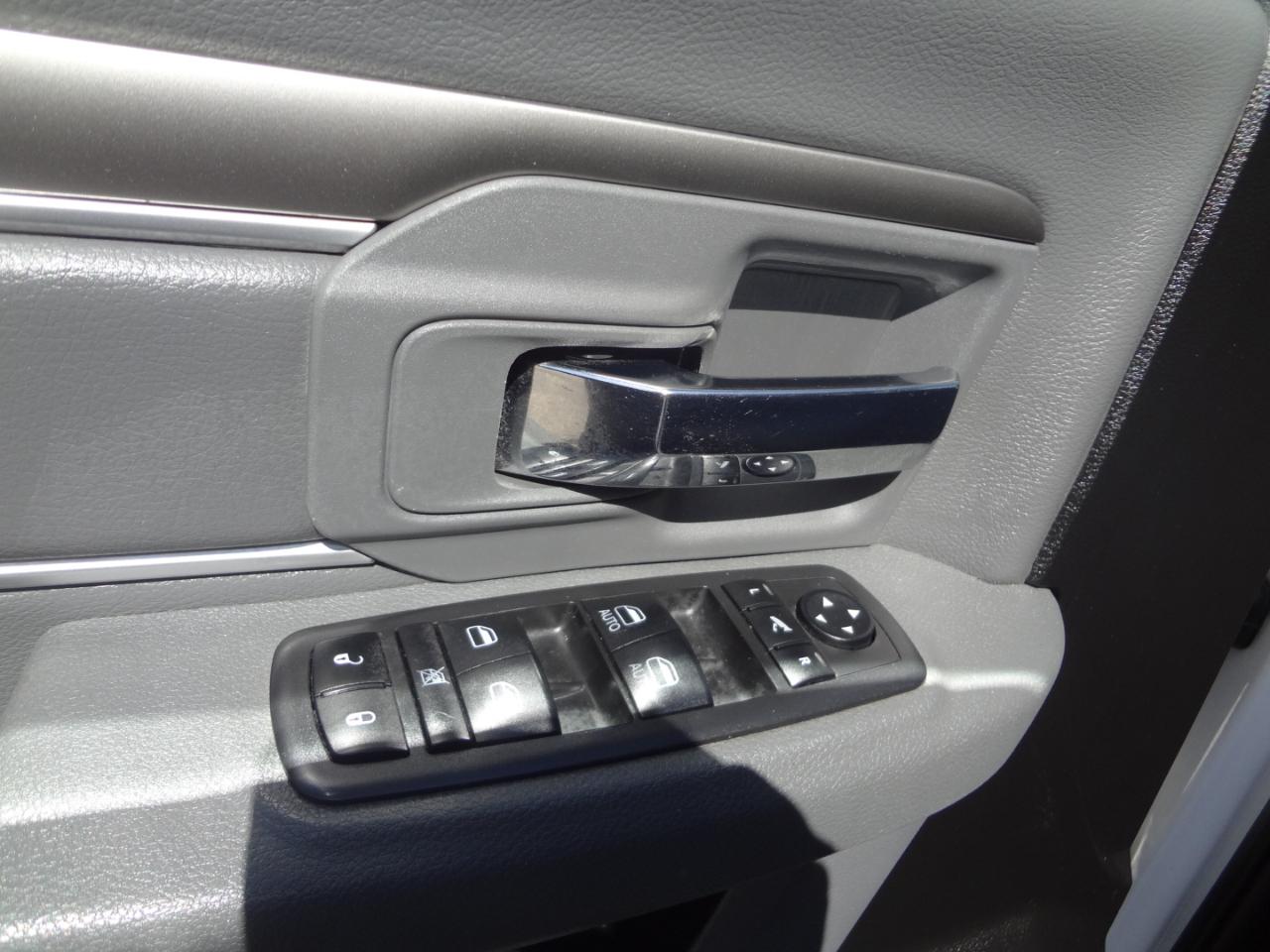 RAM 1500 Classic Tradesman Crew Cab SWB 4WD 2019