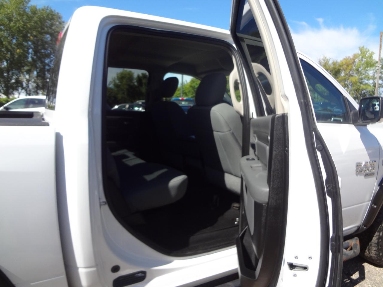 RAM 1500 Classic Tradesman Crew Cab SWB 4WD 2019