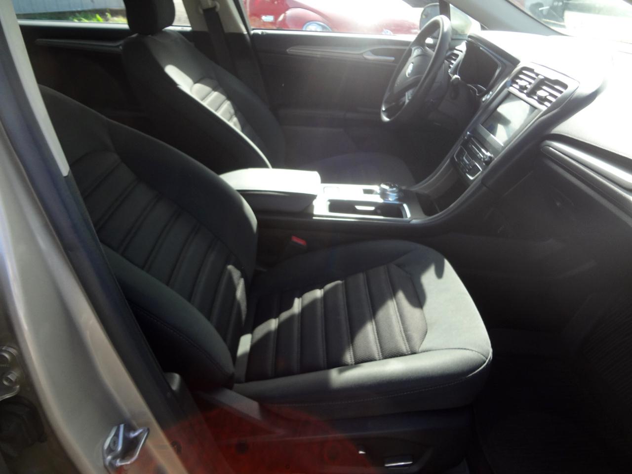 Ford Fusion SE 2017