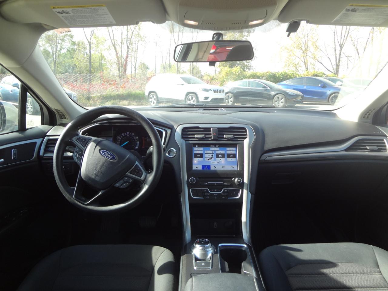 Ford Fusion SE 2017