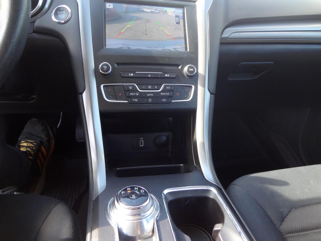 Ford Fusion SE 2017