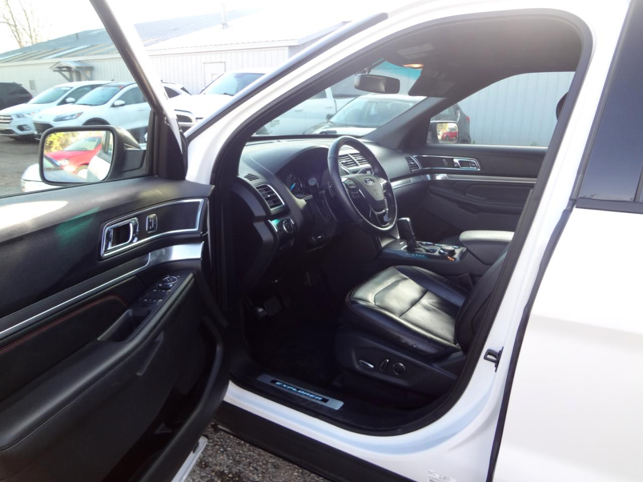 Ford Explorer Sport 4WD 2016
