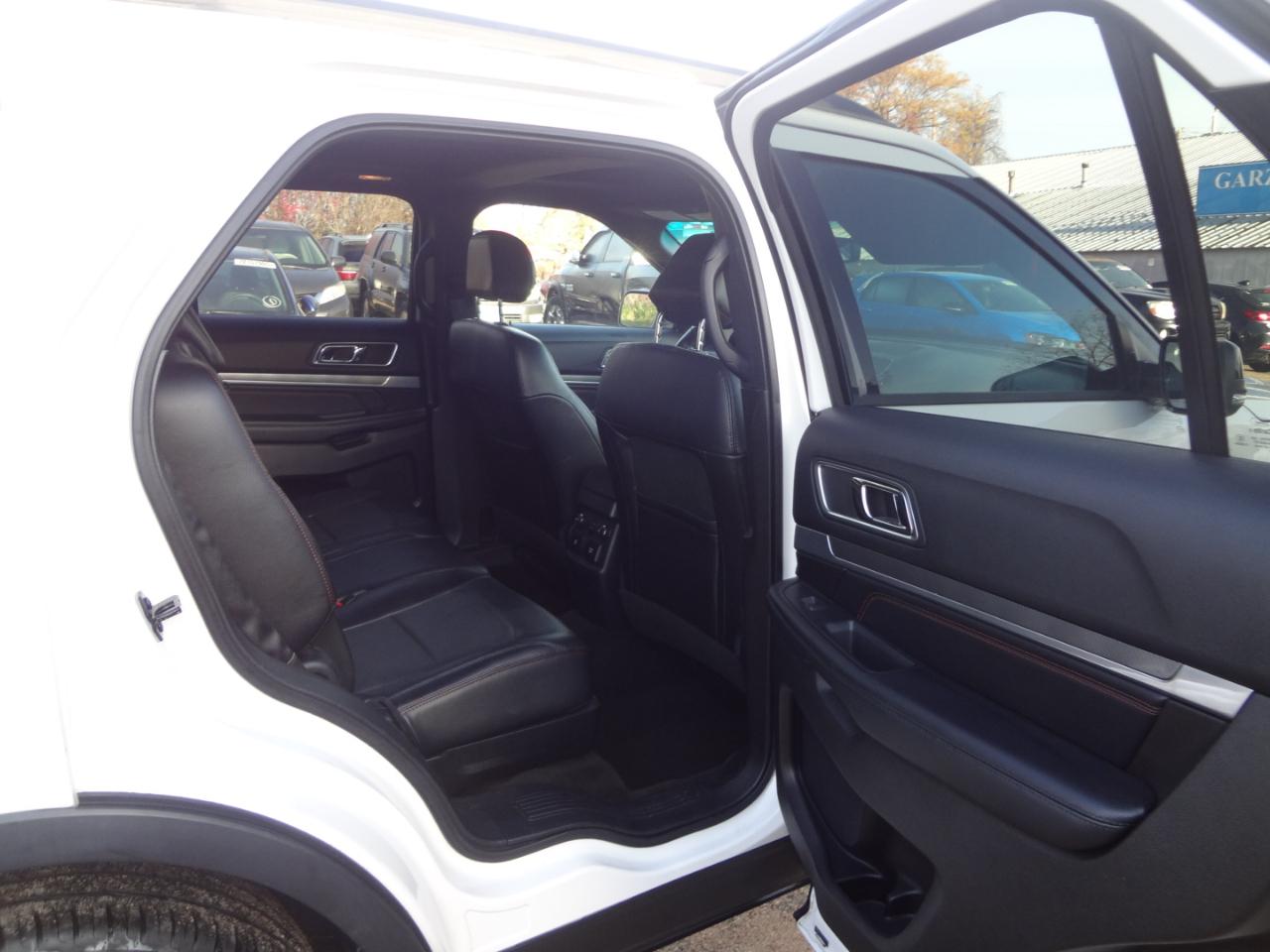 Ford Explorer Sport 4WD 2016