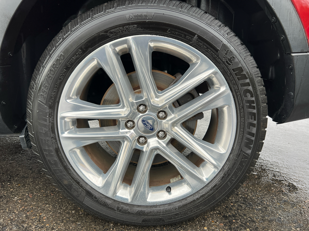 2017 Ford Explorer XLT photo 3