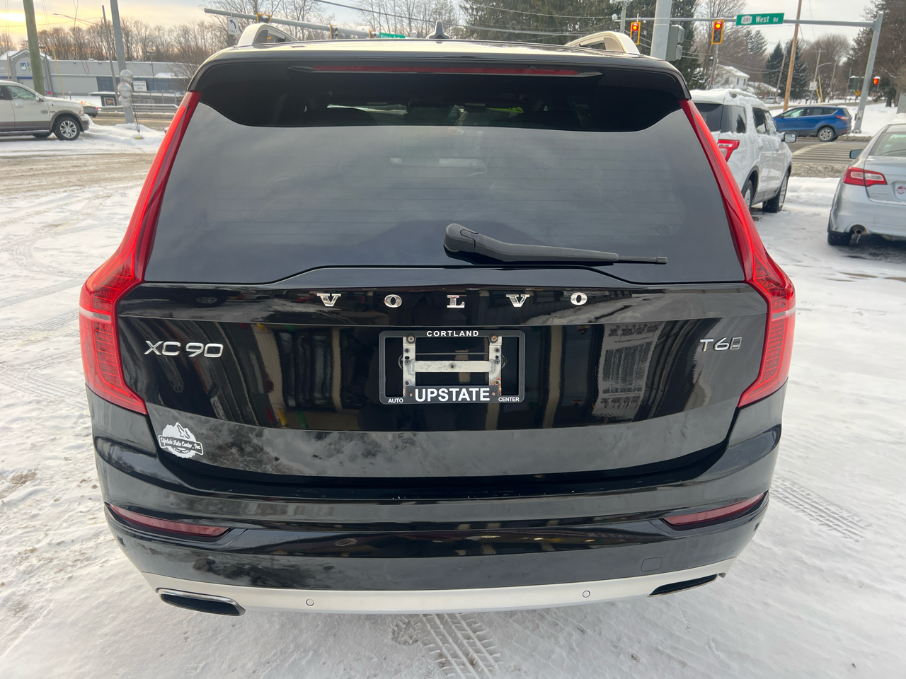 Volvo XC90 T6 AWD 7-Passenger Momentum 2017