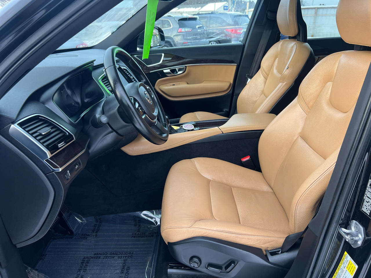 Volvo XC90 T6 AWD 7-Passenger Momentum 2017