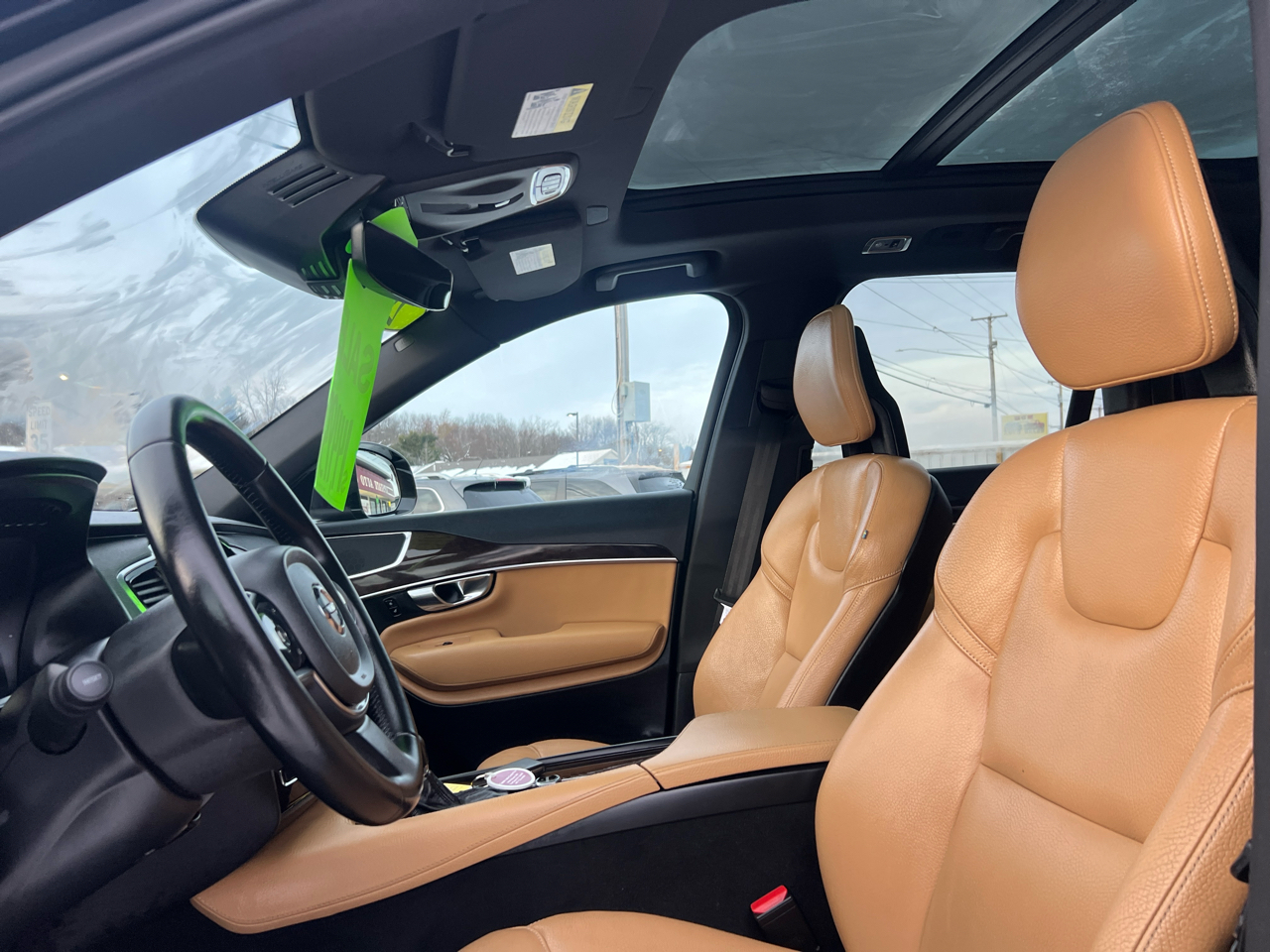 Volvo XC90 T6 AWD 7-Passenger Momentum 2017