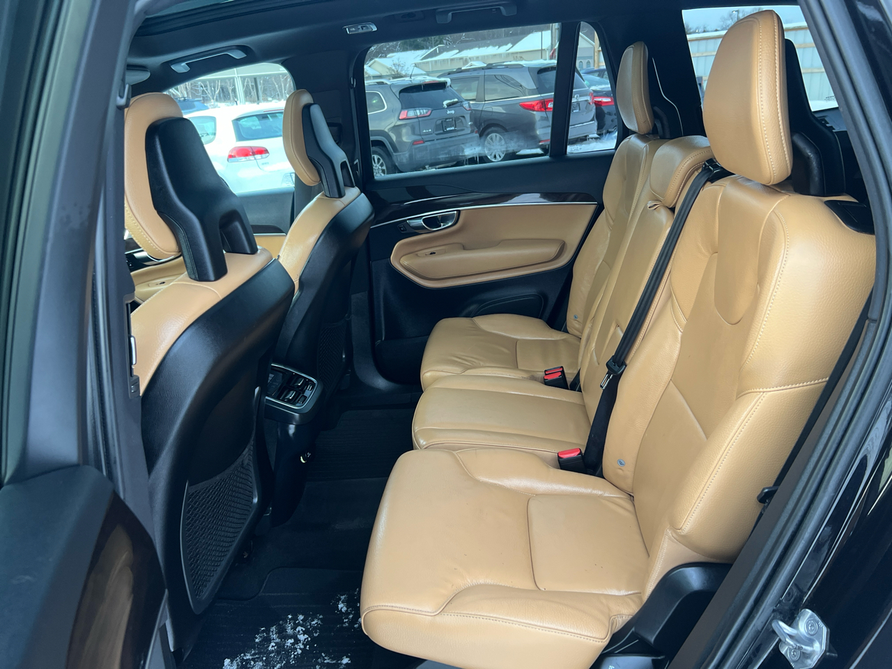 Volvo XC90 T6 AWD 7-Passenger Momentum 2017