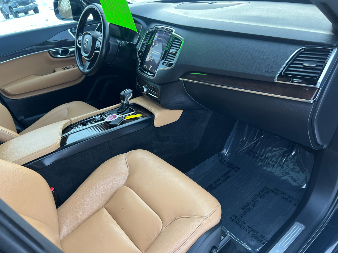 Volvo XC90 T6 AWD 7-Passenger Momentum 2017