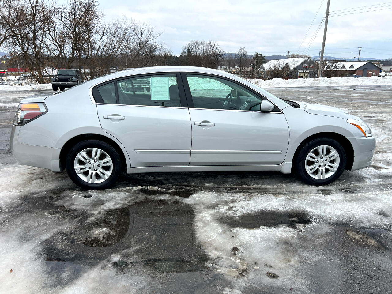 Nissan Altima 4dr Sdn I4 CVT 2.5 S 2011