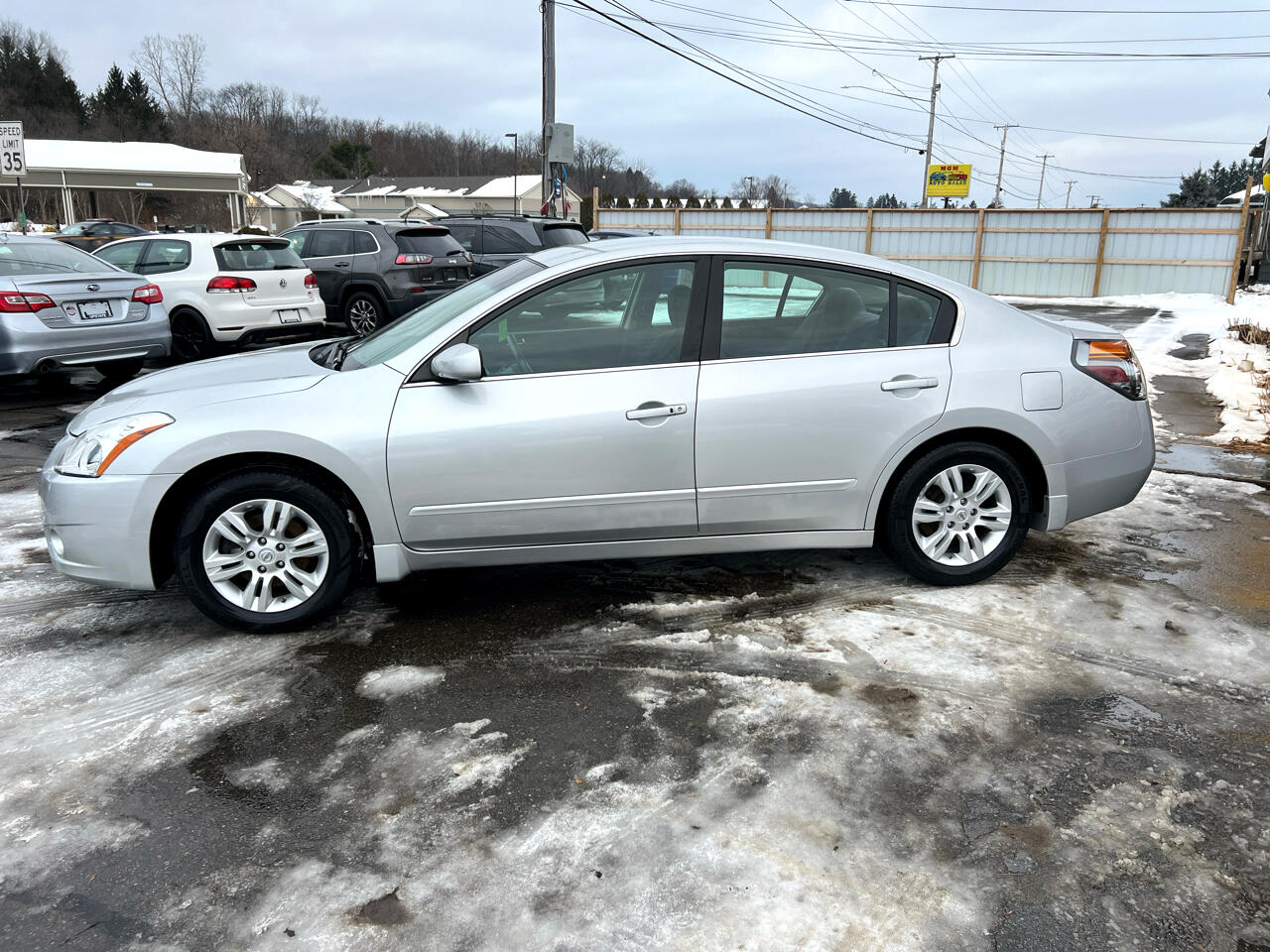 Nissan Altima 4dr Sdn I4 CVT 2.5 S 2011