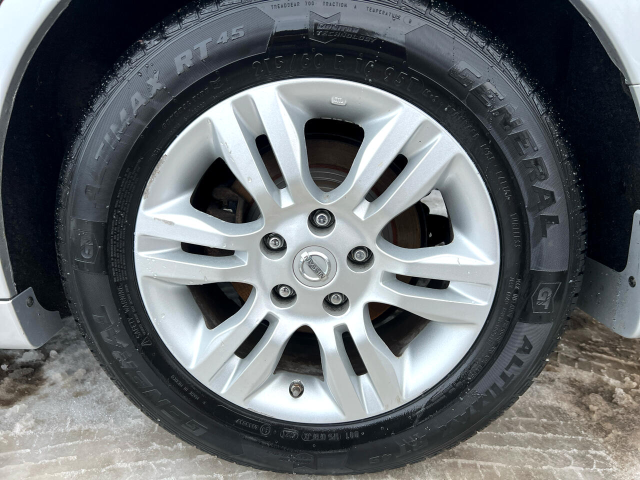 Nissan Altima 4dr Sdn I4 CVT 2.5 S 2011