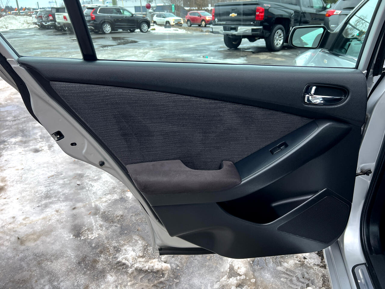 Nissan Altima 4dr Sdn I4 CVT 2.5 S 2011