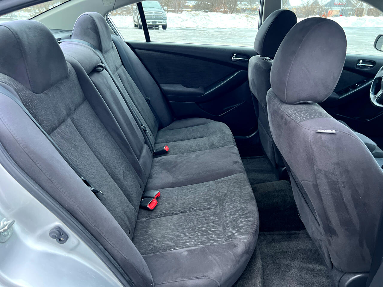 Nissan Altima 4dr Sdn I4 CVT 2.5 S 2011