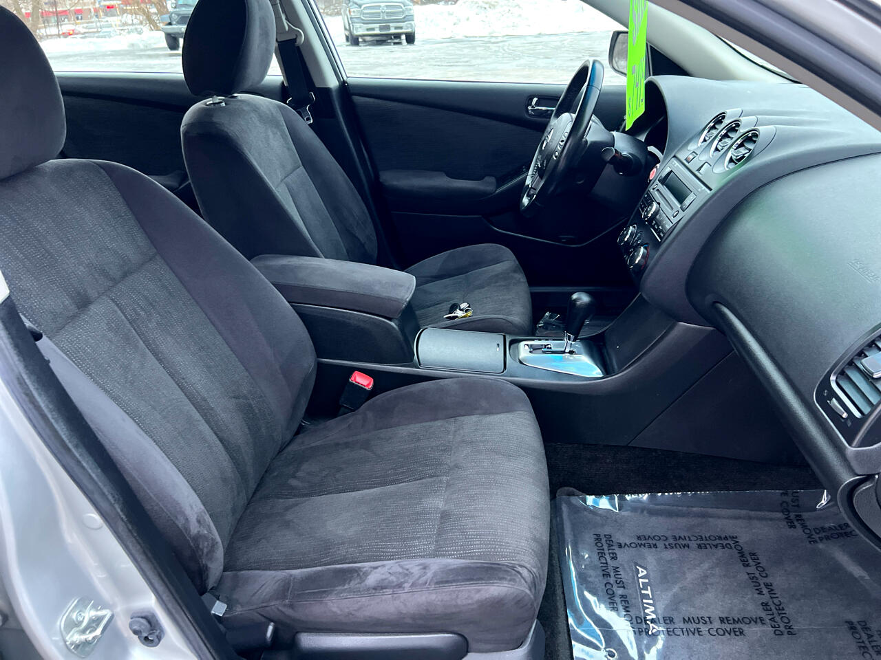 Nissan Altima 4dr Sdn I4 CVT 2.5 S 2011