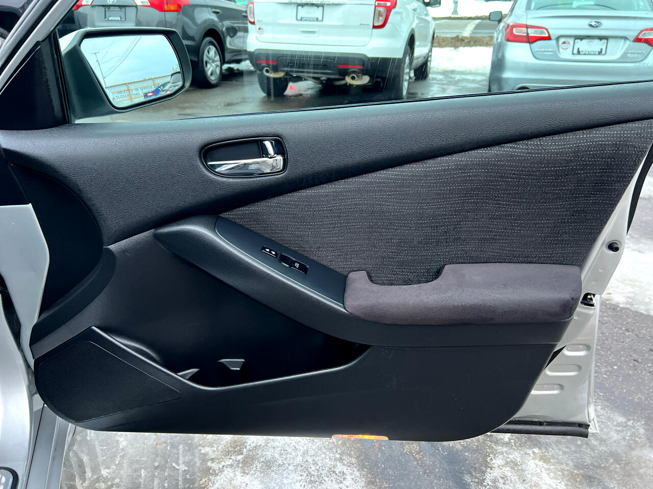 Nissan Altima 4dr Sdn I4 CVT 2.5 S 2011