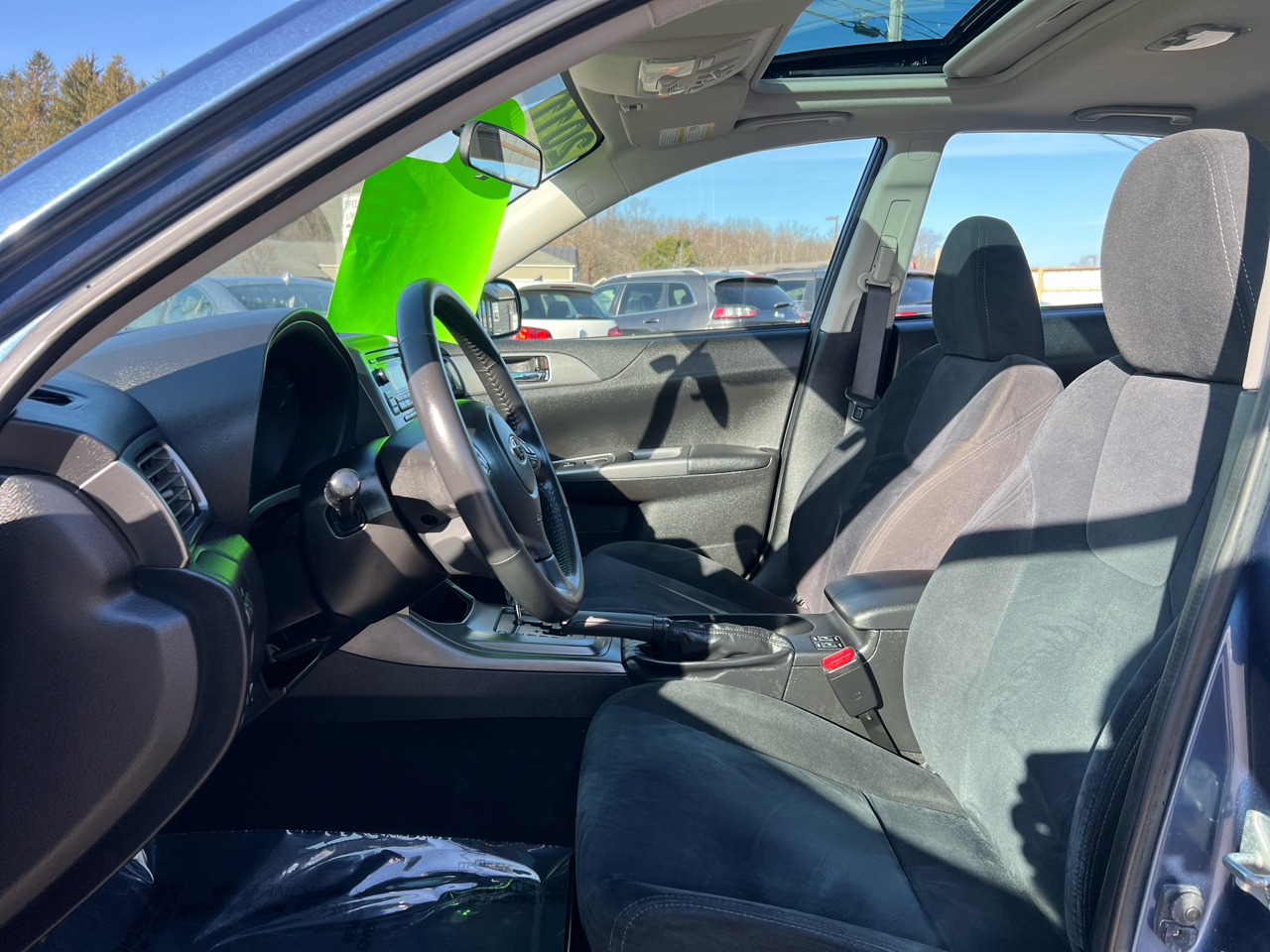 Subaru Impreza Sedan 4dr Auto 2.5i Premium w/Pwr Moonroof Value Pkg 2011