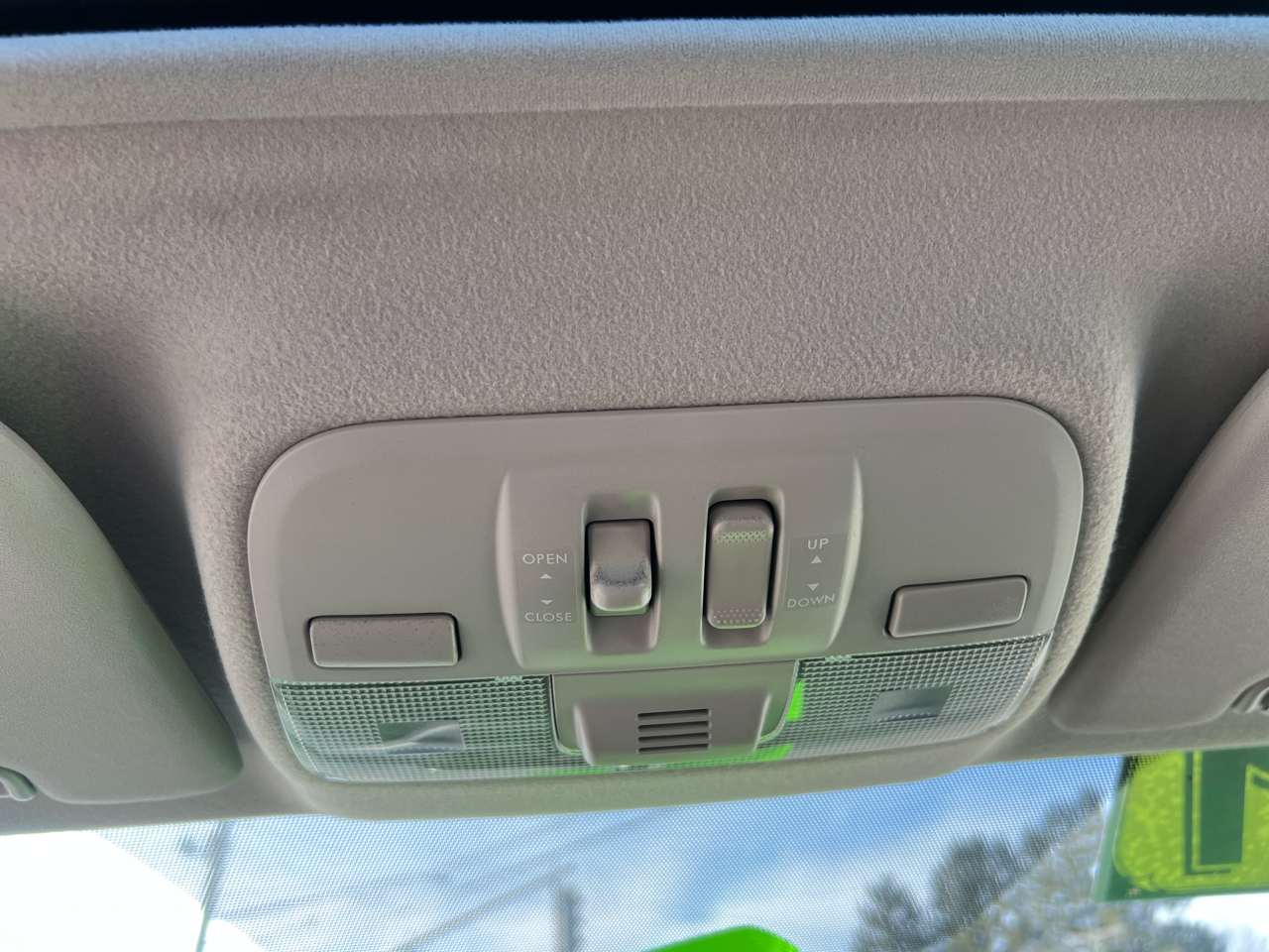 Subaru Impreza Sedan 4dr Auto 2.5i Premium w/Pwr Moonroof Value Pkg 2011