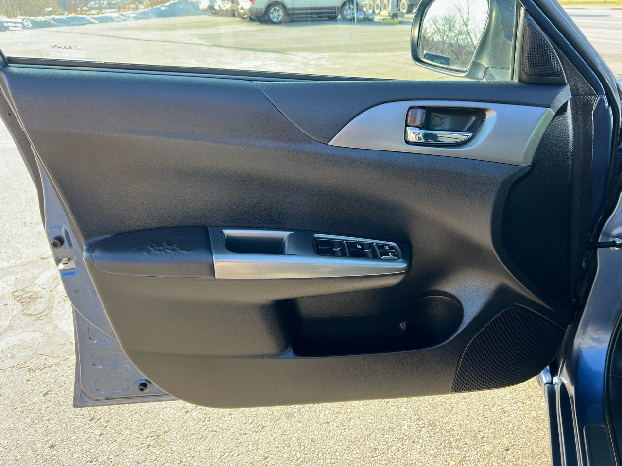 Subaru Impreza Sedan 4dr Auto 2.5i Premium w/Pwr Moonroof Value Pkg 2011